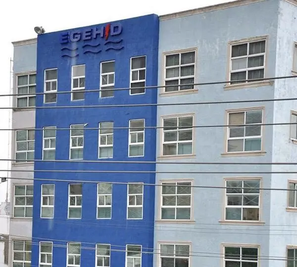 “Bajo ninguna circunstancia” gobierno pretende vender hidroeléctricas, rectifica director de Presupuesto