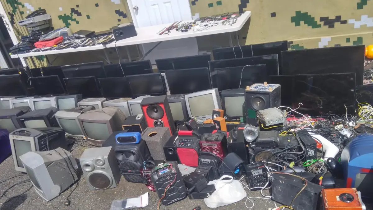 Ocupan decenas de objetos no autorizados en la Fortaleza Juana Núñez en Salcedo