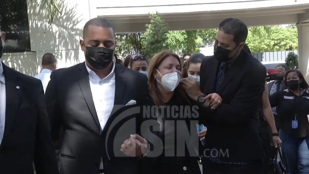 Dolor e impotencia en sepelio de la arquitecta Leslie Rosado