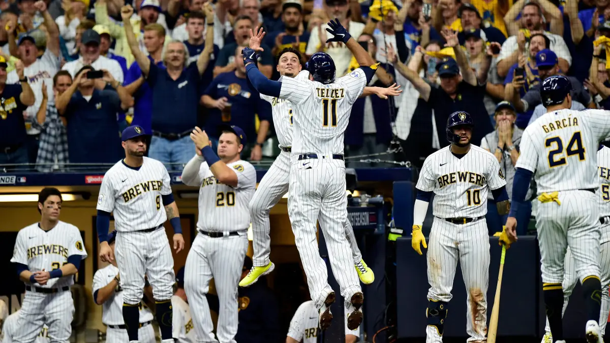 Cerveceros toman ventaja en inicio de la Serie Divisional de la Liga Nacional