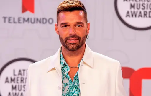 Ricky Martin asegura que no se ha hecho retoques faciales