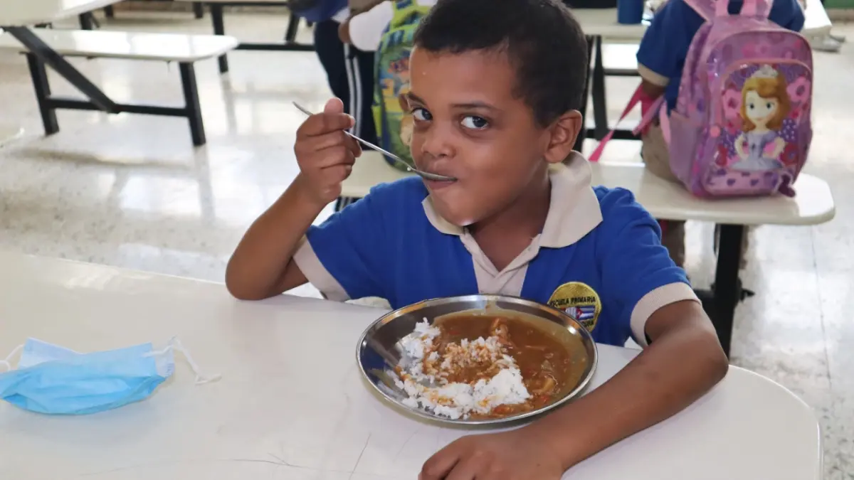 Más de RD$24 mil millones gasta actualmente INABIE en el Programa de Alimentación Escolar