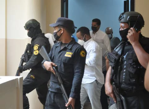 Abogados de imputados en caso Larva presentan alegatos ante el MP