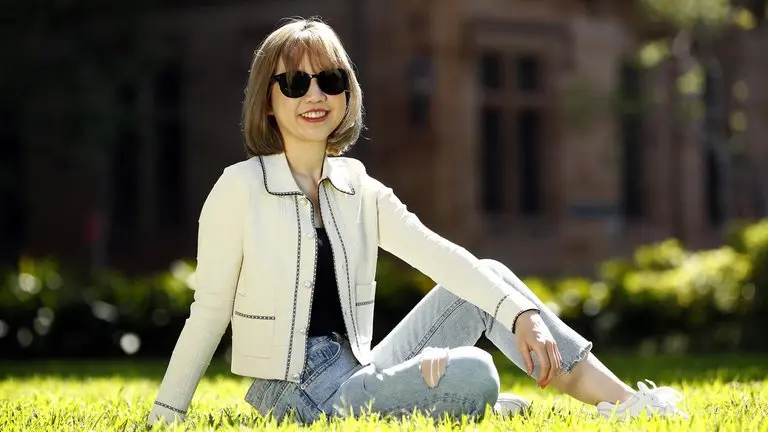 Mujer en Australia se vuelve millonaria solo por vacunarse contra Covid-19