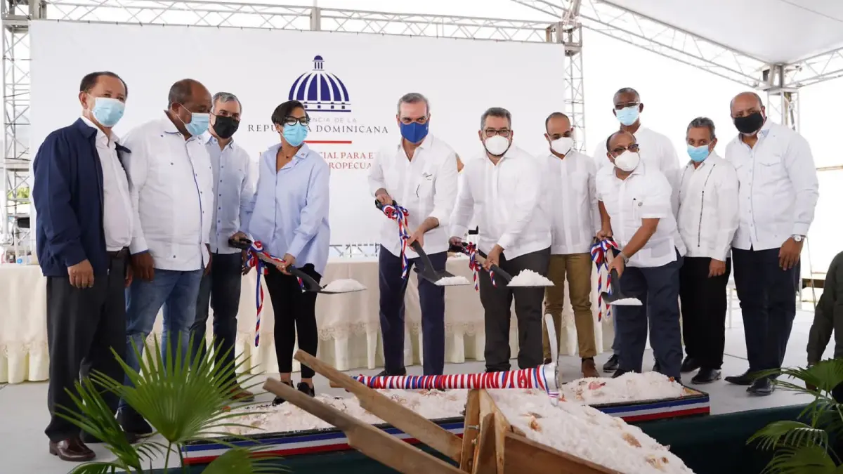 Gobierno industrializará la producción de sal de la zona costera