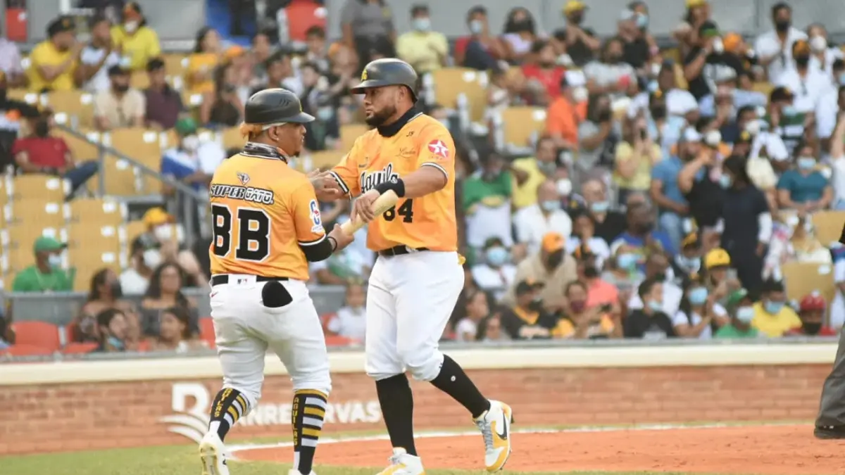 Las Águilas caen ante las Estrellas Orientales. Mantienen el liderato del torneo