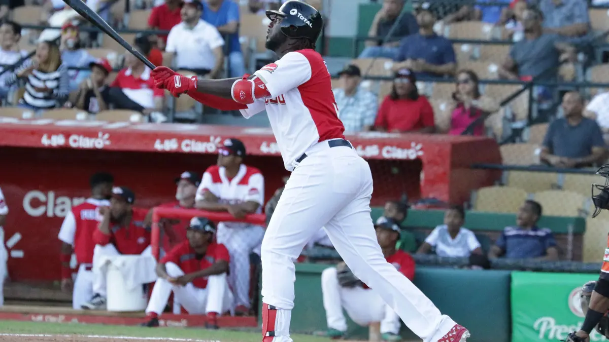 Franmil Reyes anunció debutará el 16 de noviembre