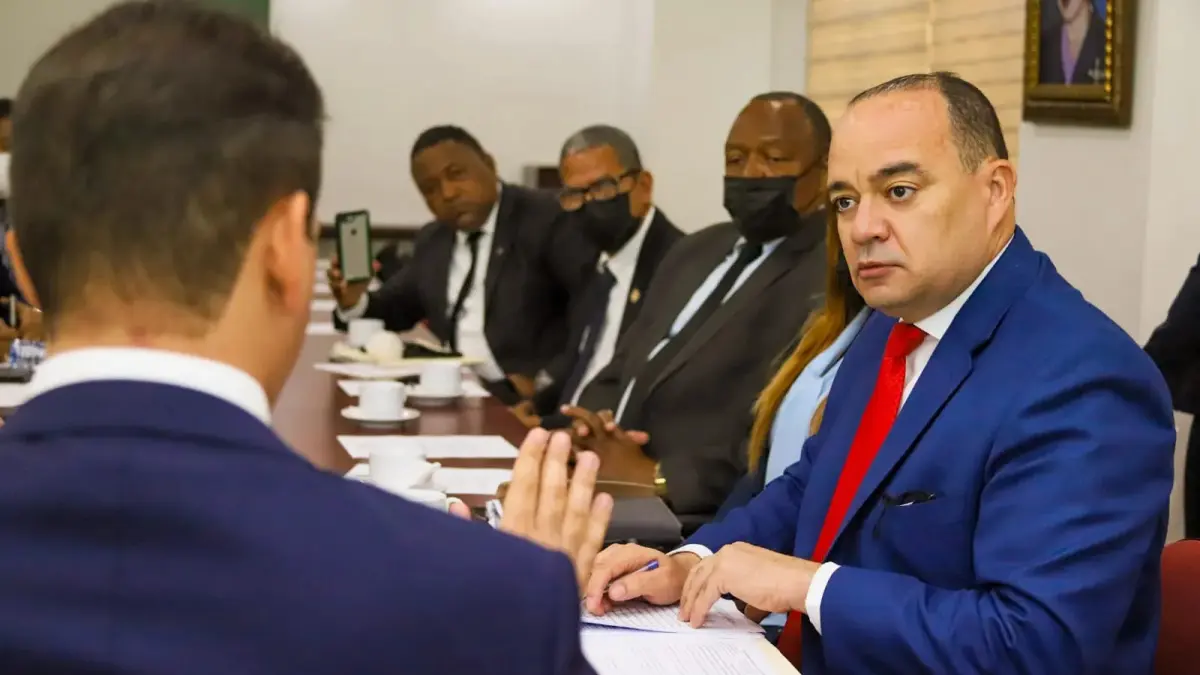 Abogados recuerdan a diputados proyecto de Ley de Uso de Medios Digitales es inconstitucional