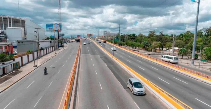 Temperaturas frescas y cielo despejado en la mañana; chubascos dispersos en la tarde