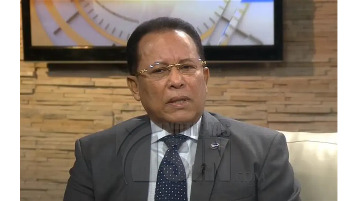 “Hay más caciques que indios”, dice exdirector PN sobre exceso de generales policiales