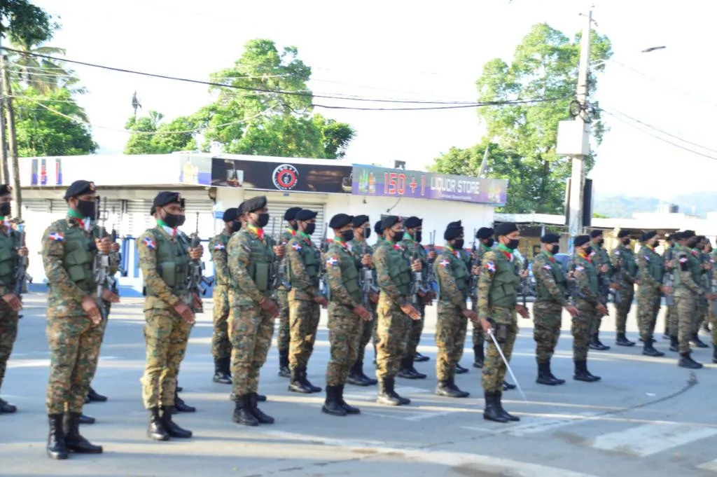 FF.AA. rinden homenaje a los Héroes Batalla de Palo Hincado