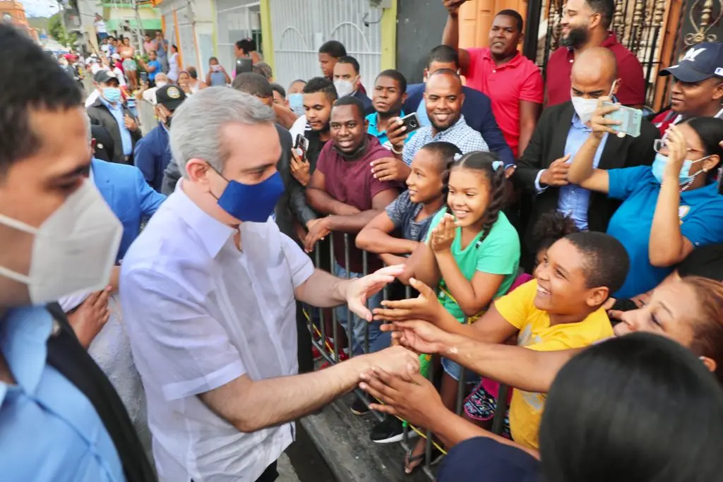 Presidente Abinader inaugura obras en San Cristóbal por más de RD$240 millones