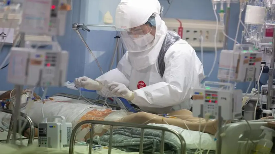 Cirujano es multado por cortar la pierna equivocada a paciente