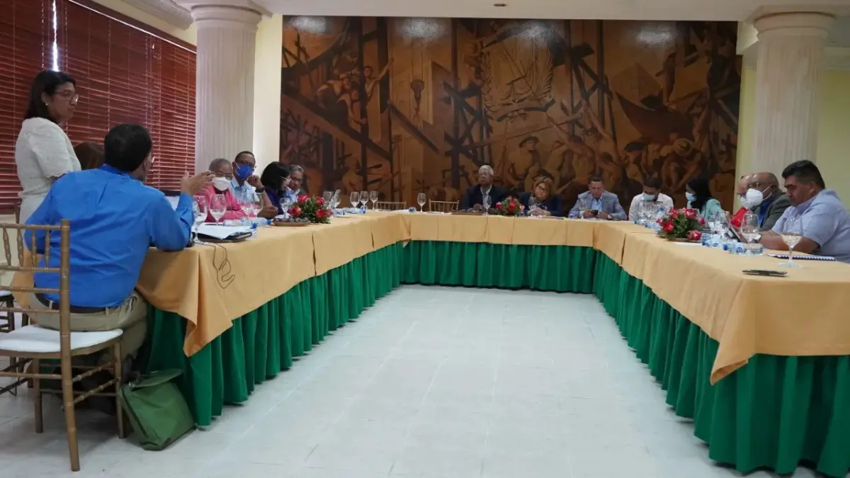 Consejo Provincial de Administración para el Fondo Central Hidroeléctrica pasa balance sobre proyectos