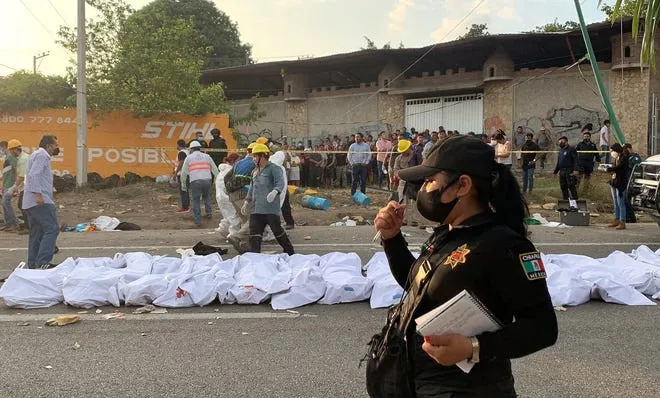 Mueren 53 migrantes por volcadura de camión en estado mexicano de Chiapas