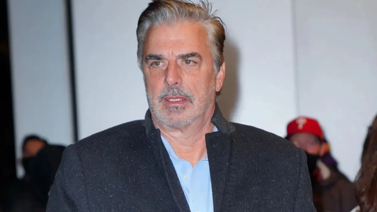 Una quinta mujer acusa al actor Chris Noth de abuso sexual