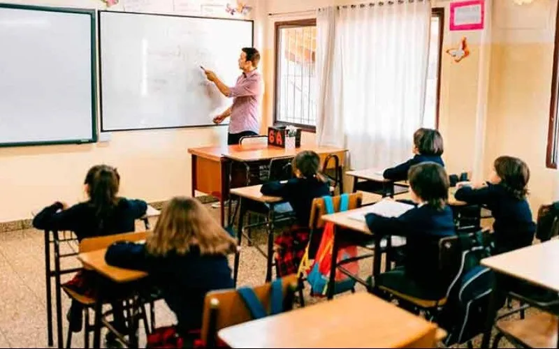 Unesco pide regularizar más la educación privada para reducir la desigualdad