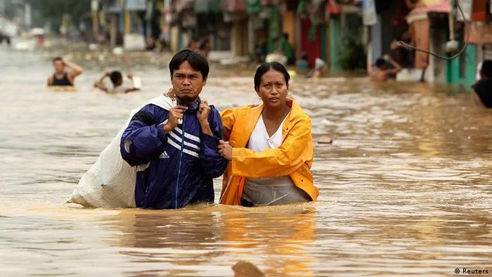 Unos siete muertos y 34 mil desplazados debido a las inundaciones en Malasia