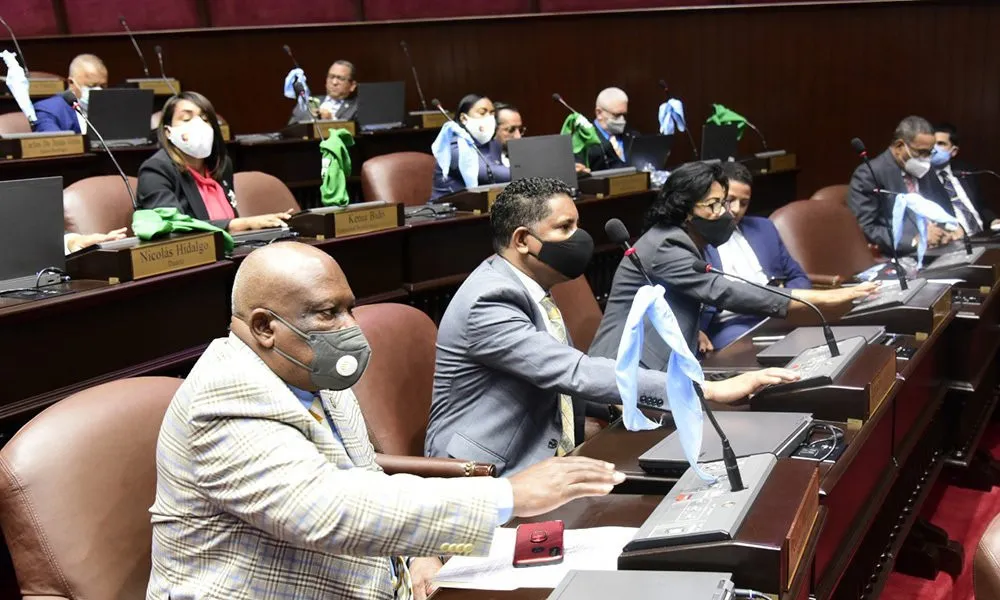 “Que se nos castiguen si se nos quiere castigar”, dice el PLD sobre penalización del aborto