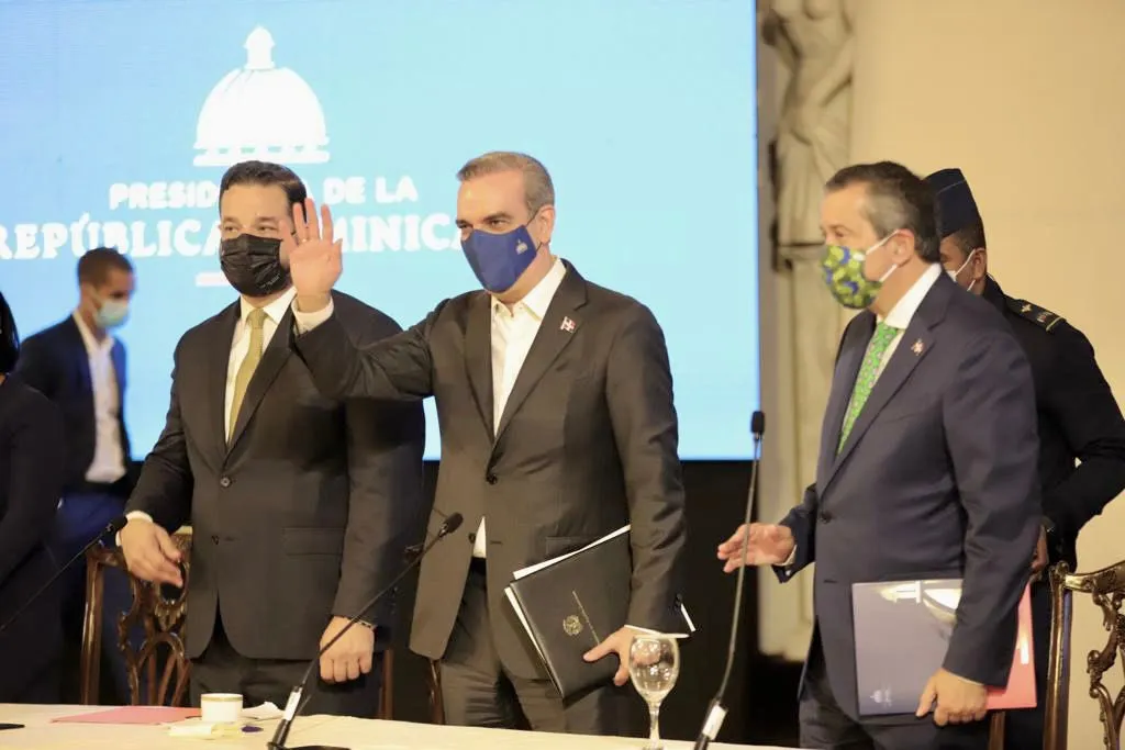 Gobierno anuncia programa de gestión de residuos sólidos con inversión de RD$13,000 MM