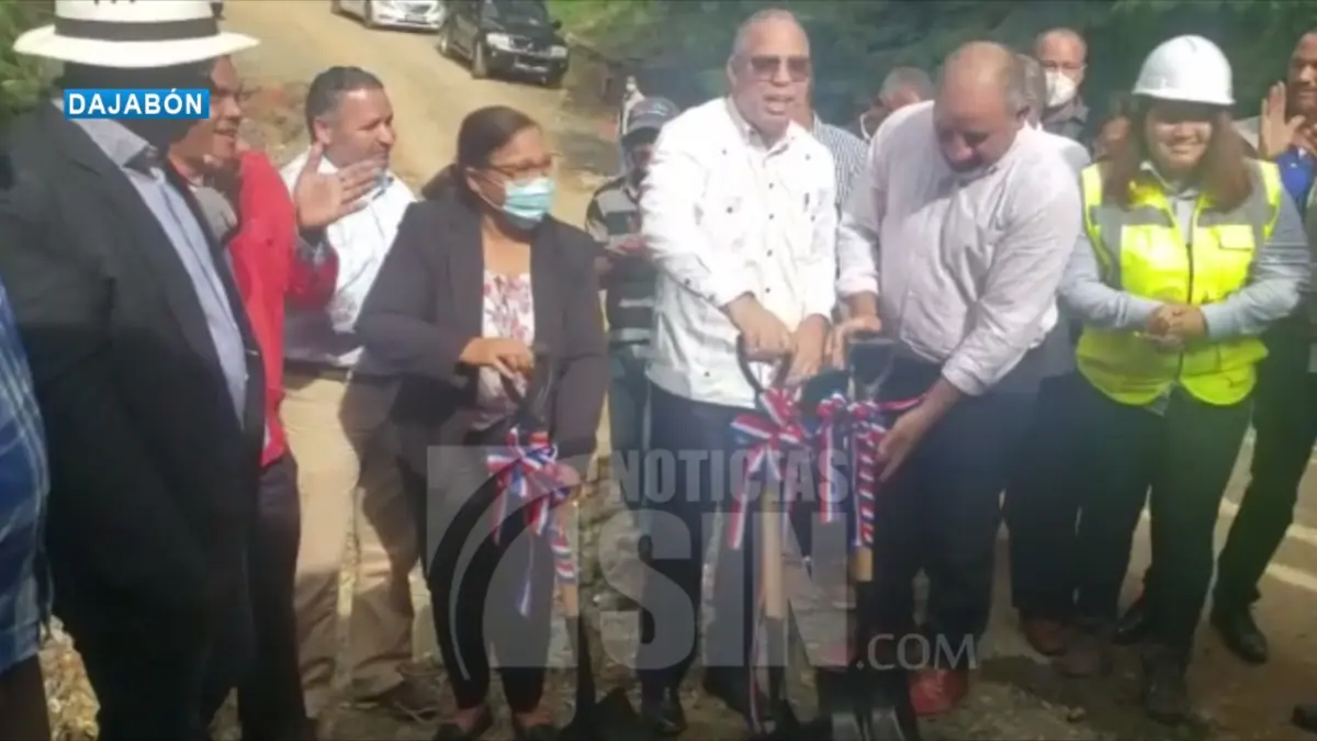 Gobierno da primer picazo para construcción de puente sobre río Neita, tras 25 años de reclamo