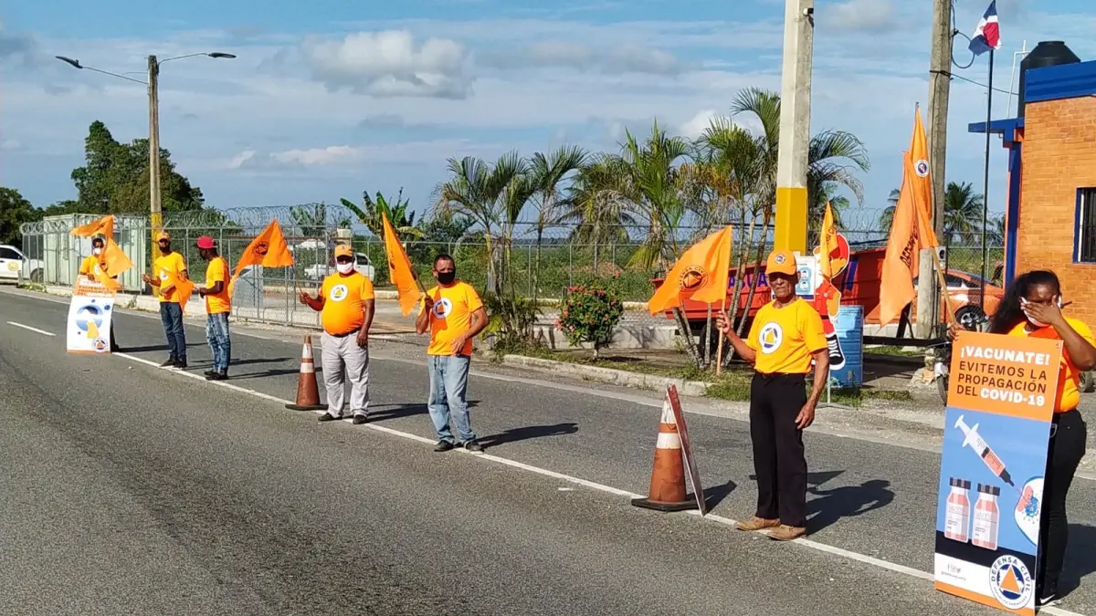 Despliegue de voluntarios de la Defensa Civil permite reducir accidentes en autopistas de RD
