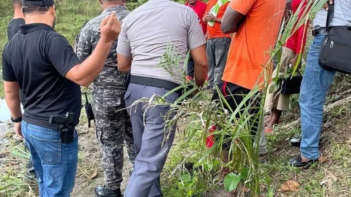 Mujer se lanza junto a sus hijos al río El Tablón en Río San Juan