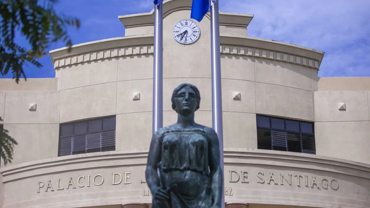 Aplazan caso Falcón por falta de abogado