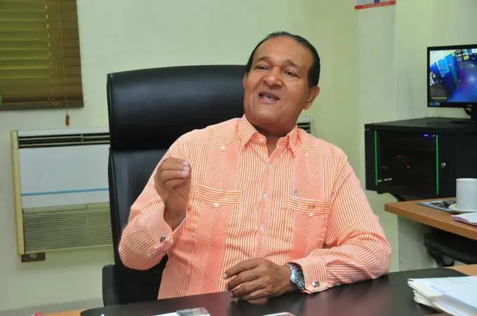 Para el senador Antonio Marte el teleférico “es un carrito volando” y no soluciona el transporte