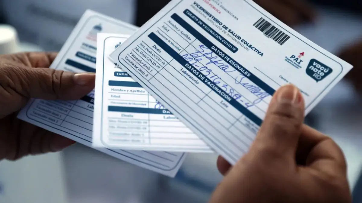 Salud Pública da prórroga para tarjeta de vacunación con tres dosis