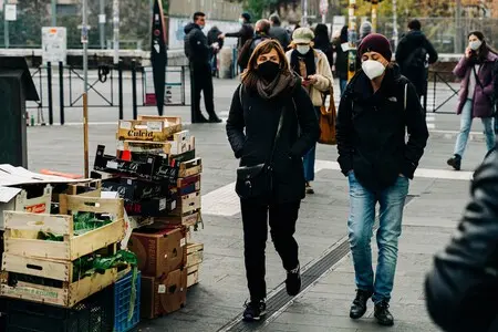 Españoles podrán salir a la calle sin mascarilla desde el próximo jueves