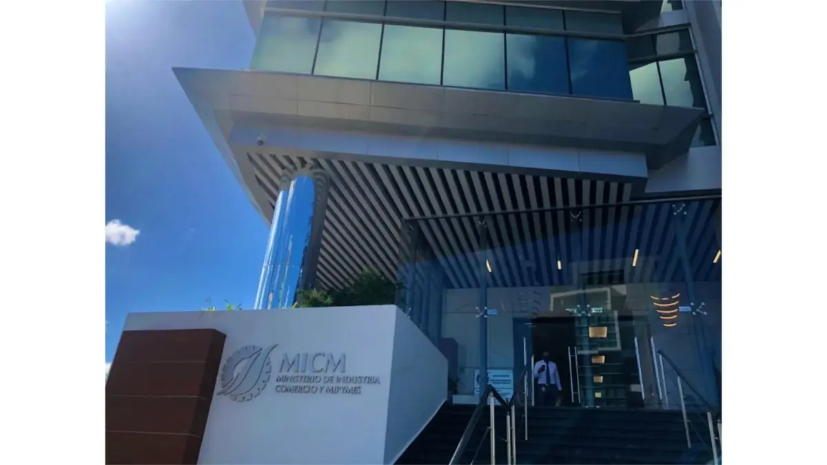 Industria y Comercio advierte posible impacto local por cierre del Estrecho de Ormuz en medio de tensiones entre Irán, Israel y EE.UU.