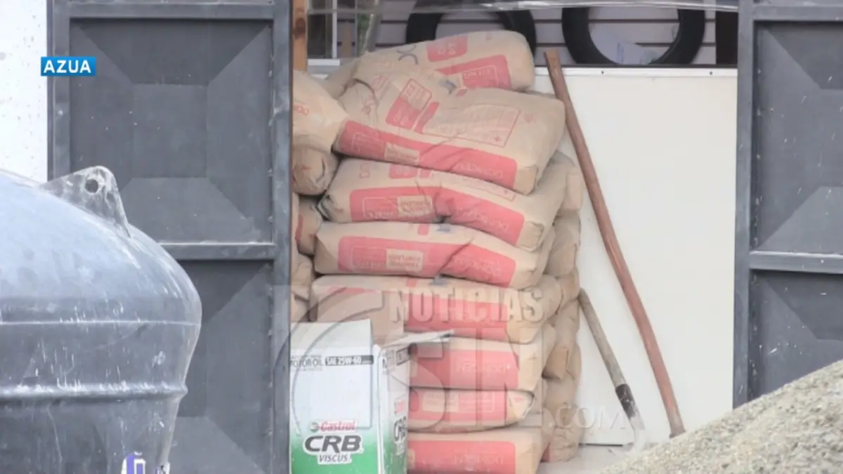 Constructores de Azua piden ayuda para detener alza de materiales