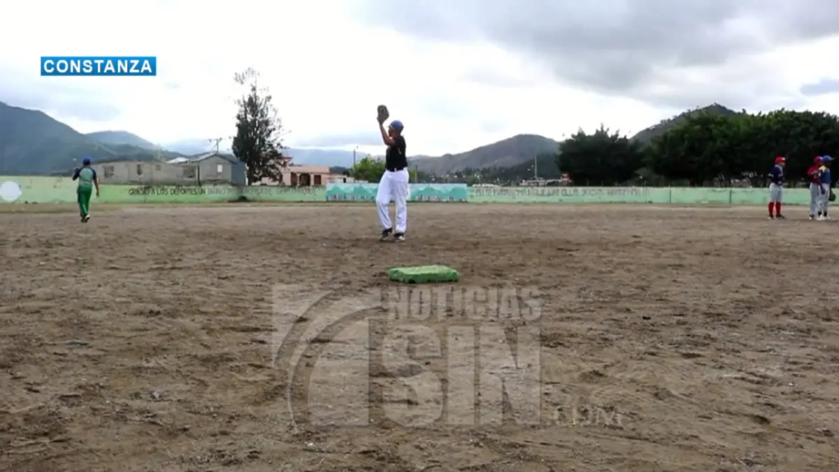 Exigen arreglo de estadio de béisbol en Constanza