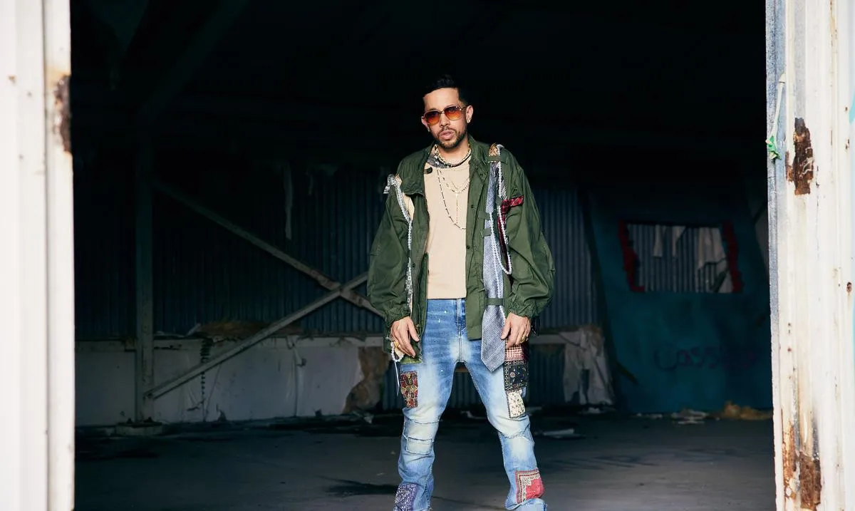 De La Ghetto apuesta por el reguetón alegre con Loco por perrearte