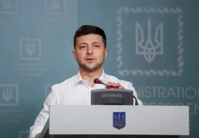 Zelenski pide a Países Bajos suministro armas y boicot a comercio con Rusia