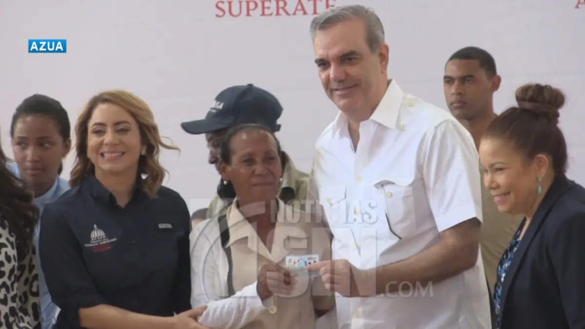 Gobierno realiza jornada en Azua para incluir 300 mil personas en programa Supérate