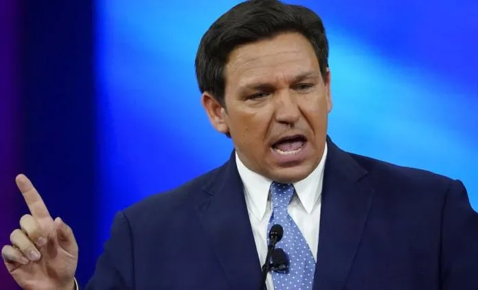 Gobernador de Florida promete una ley que permitirá portar armas sin permisos