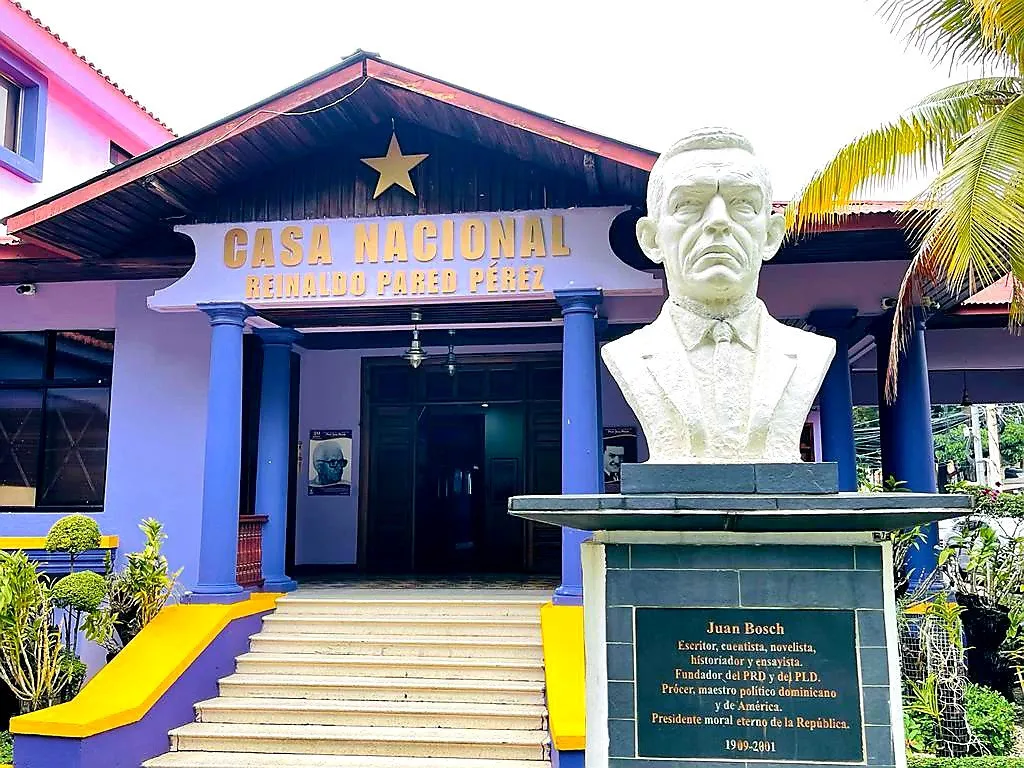 Video: Comité Político del PLD se reúne para abordar tema de los precandidatos presidenciales