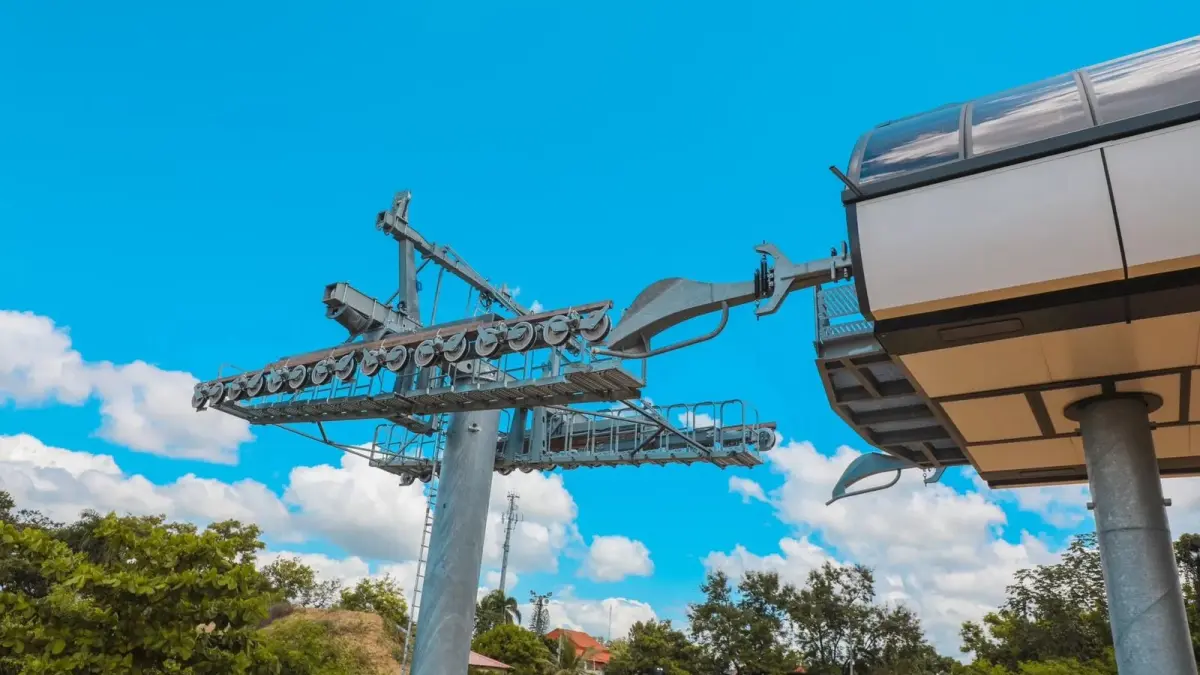Teleférico Los Alcarrizos reducirá de hora y media a 12 minutos traslado en hora pico, dice Abinader