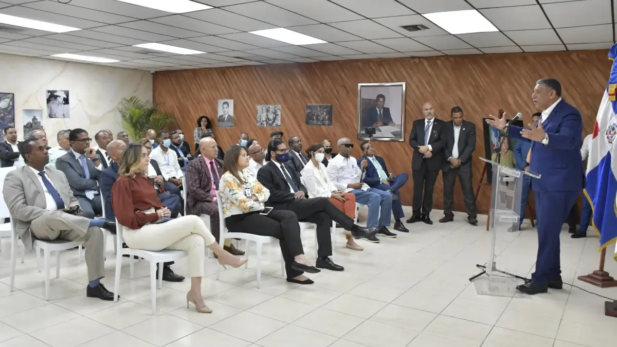 Comisión dice examinará estatus jurídicos para entregar vehículos retenidos en Canódromo