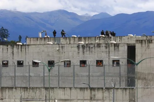 Varios muertos y heridos en nueva revuelta en cárcel de Ecuador