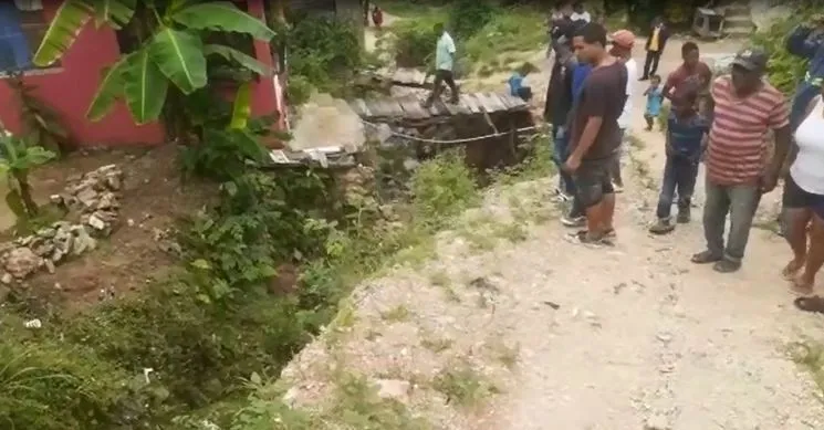 Ciudadanos del Café de Herrera piden a las autoridades arreglar sus calles