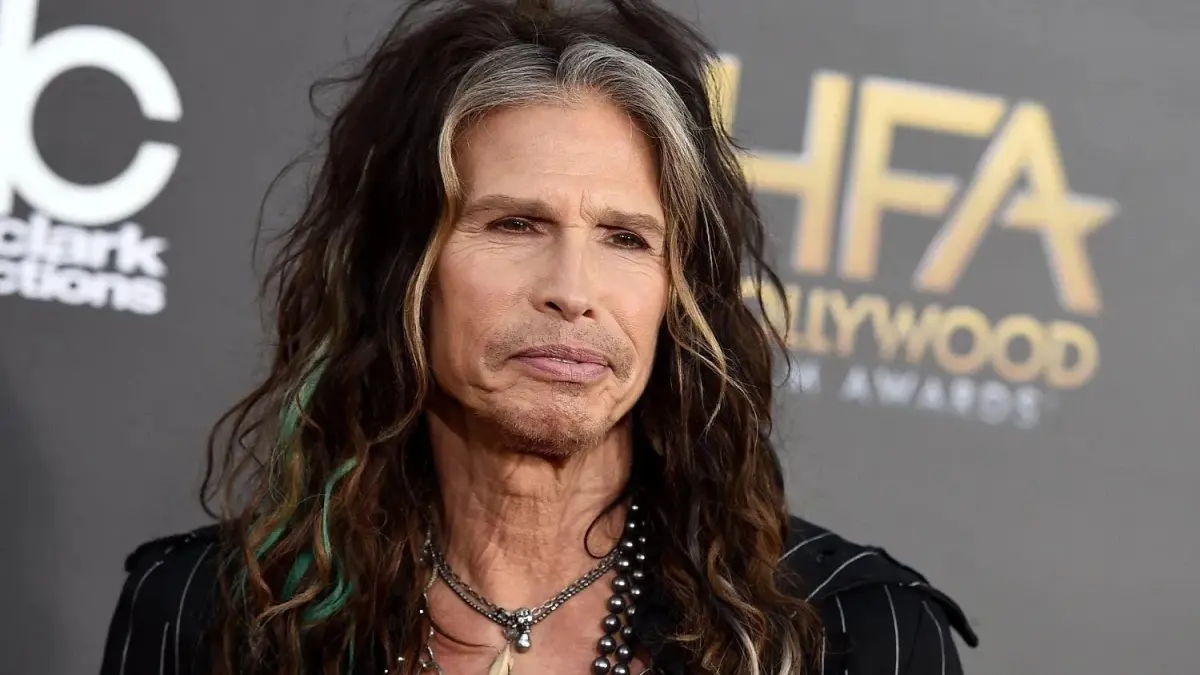 Aerosmith cancela otra parte de su gira por recaída en drogas de Steven Tyler