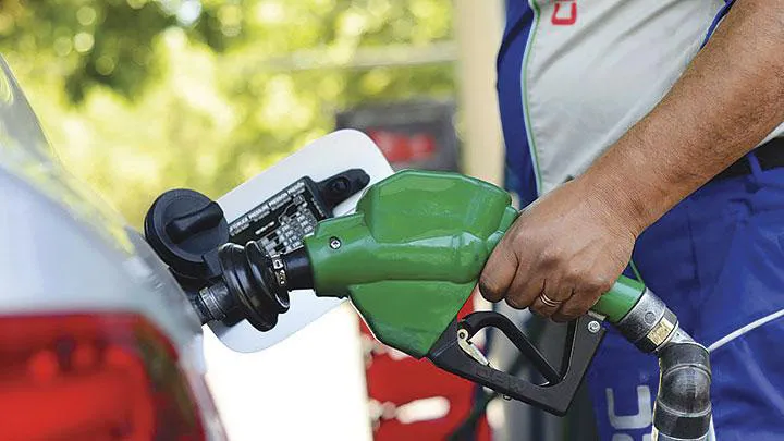 Gobierno mantiene subsidio a los combustibles para evitar alzas