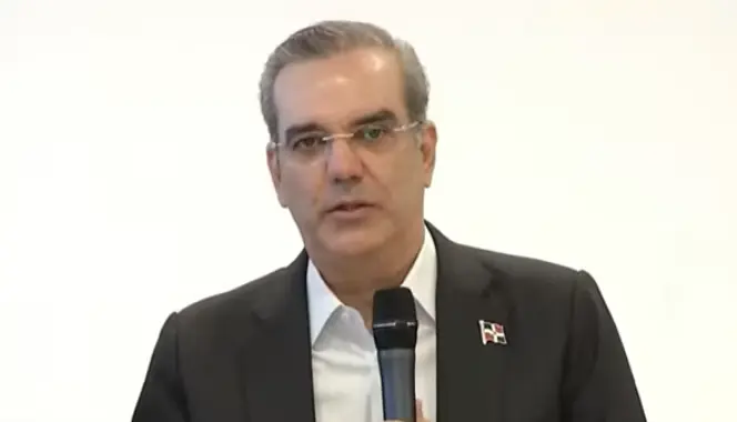 Abinader asegura no está en discusión que se toque la Ley para habilitar una reelección presidencial