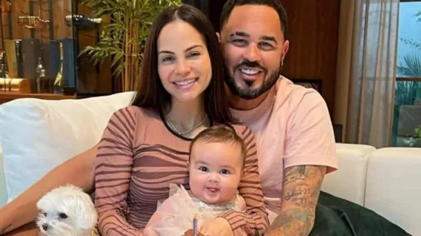 Juez otorga permiso a Raphy Pina para asistir al primer cumpleaños de su hija