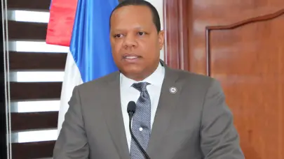 Alc&aacute;ntara llama a fortalecer gesti&oacute;n de Abinader como garant&iacute;a para continuar en el poder en 2028