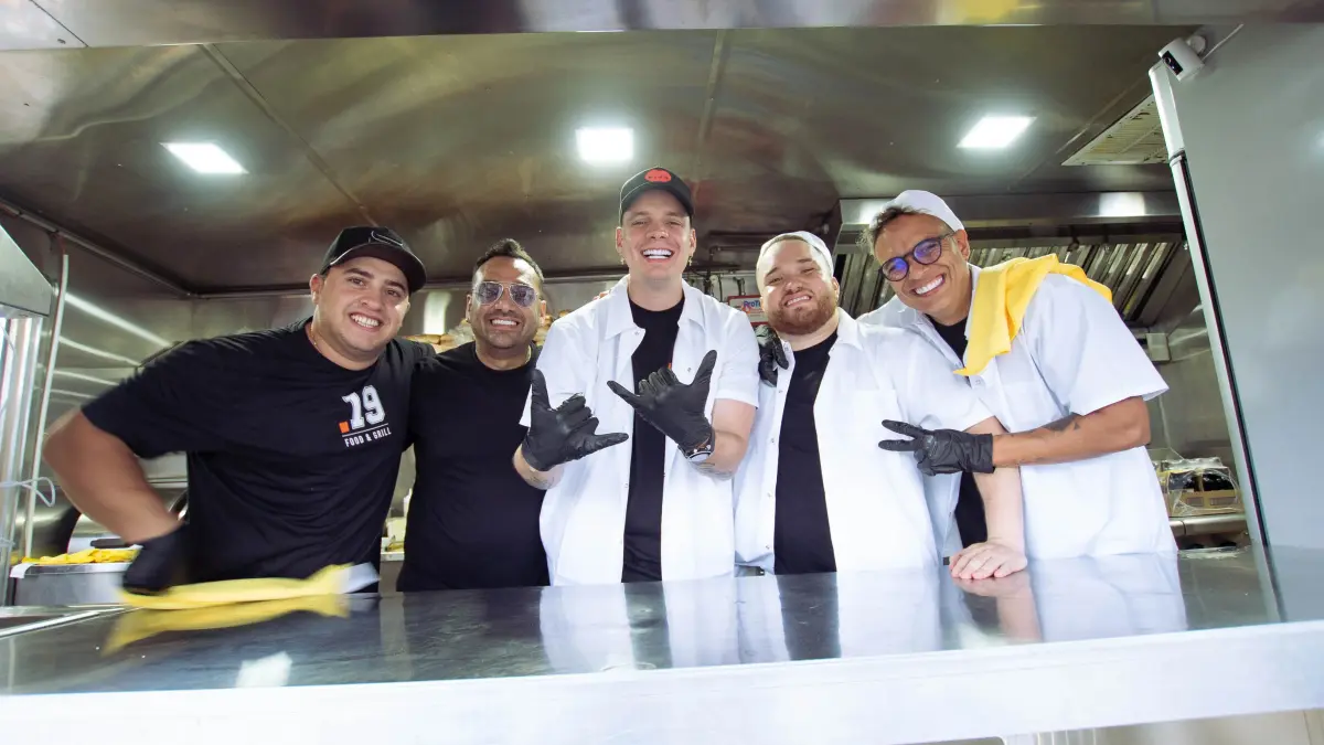 Influencers Nangel Menez y Marko recaudan 20 mil dólares para ayudar a niña con leucemia