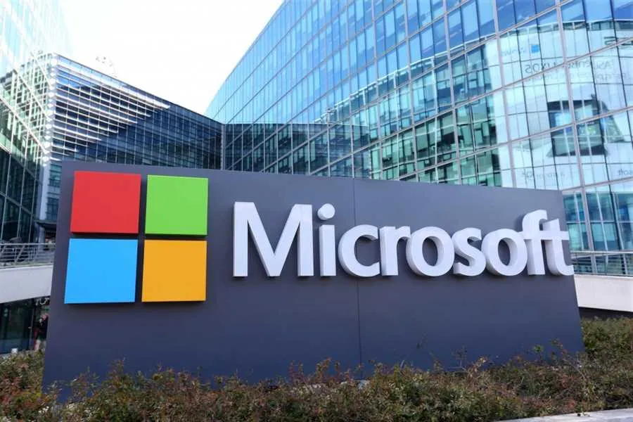 Microsoft reduce las operaciones en Rusia y la empresa IBM las abandona